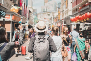 Viajero en los barrios más populares de la china clásica