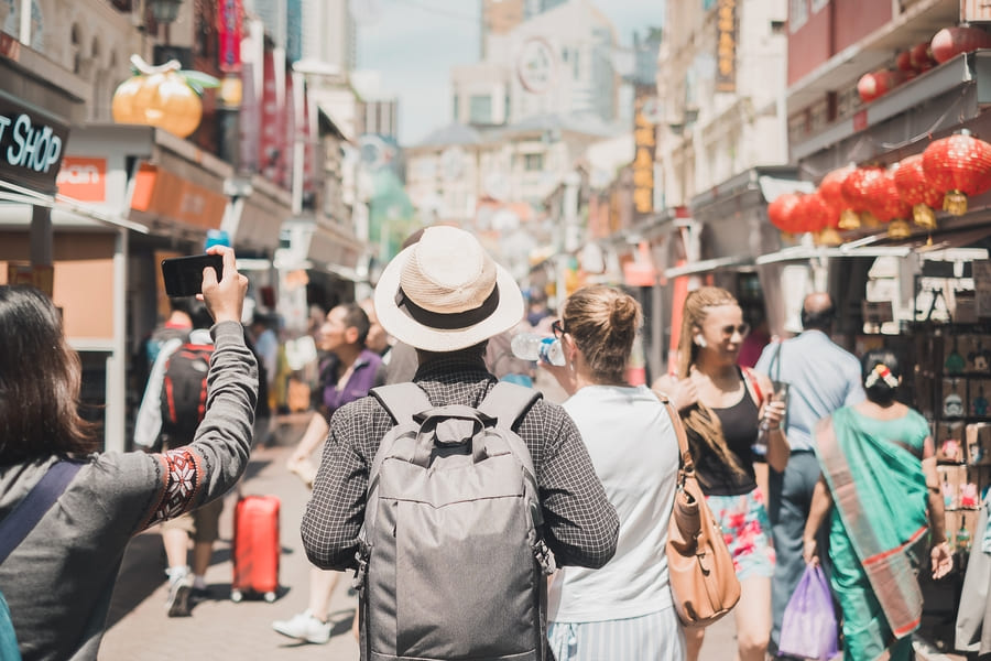 Viajero en los barrios más populares de la china clásica